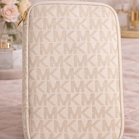 Michael Kors Cream and Gold Tablet Case - Picture 2 of 4